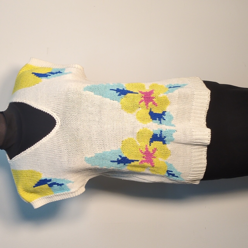 Vintage 80s Maori Bee White Floral Sweater Vest, Size Large
